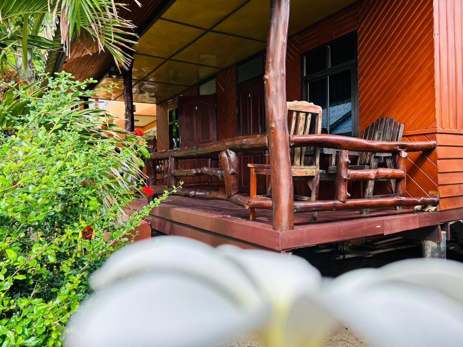 Hotel Bird Bungalow Koh Phangan Haad Rin Esterno foto